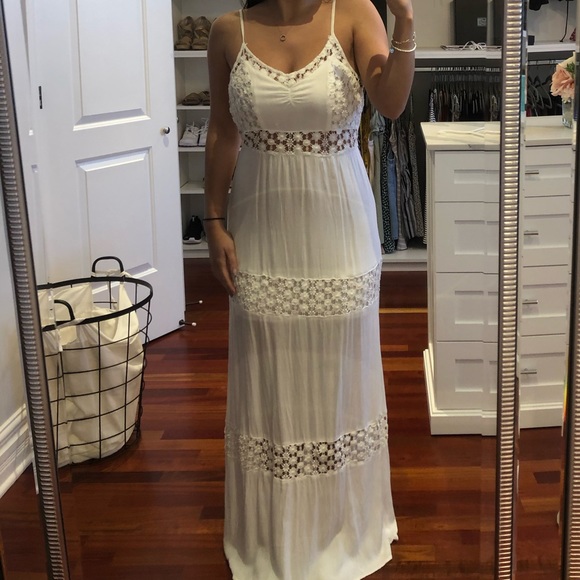 Abercrombie & Fitch Dresses & Skirts - ABERCROMBIE&FITCH white maxi dress